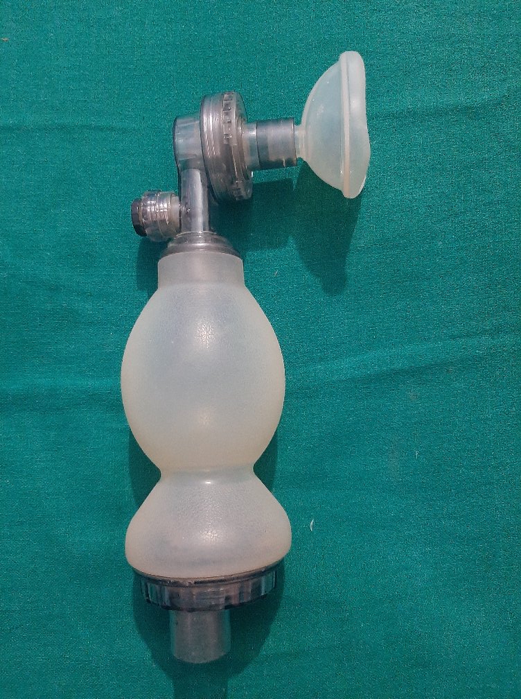 <p>Bag-Valve-Mask Device